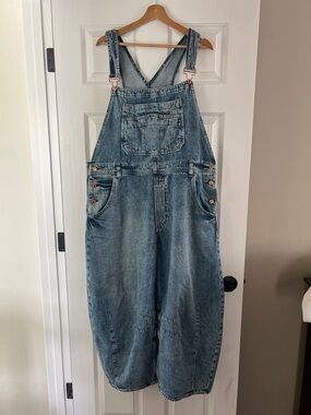 GAP Light Blue Denim Jacket with Copper Buttons